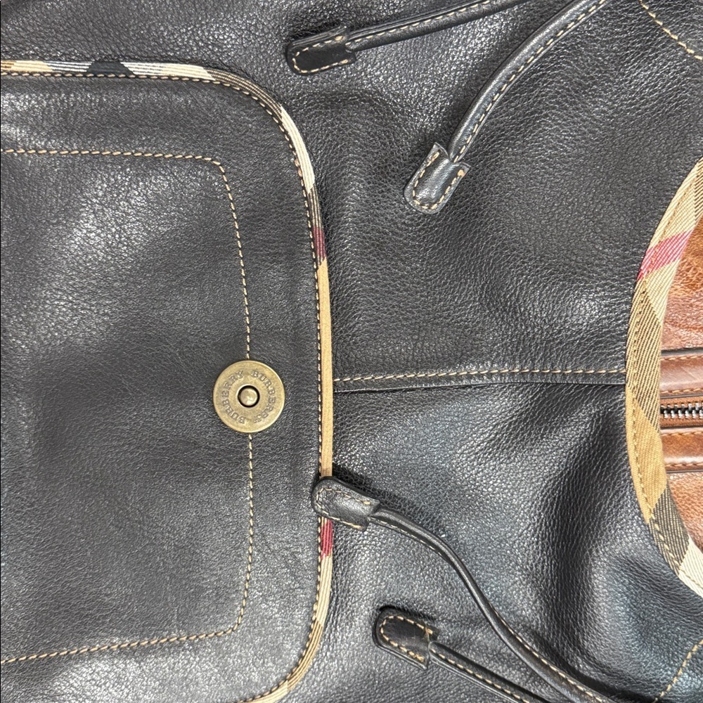 Burberry Brook Black Pebbled Leather Shoulder Bag Nova Check Trim - Picture 12 of 12
